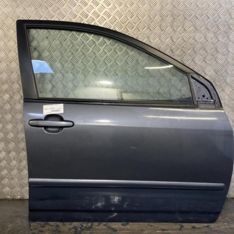 Porte avant droit TOYOTA COROLLA 10 Photo n°1