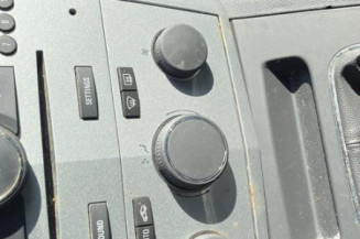 Poignee porte avant droit OPEL ZAFIRA B