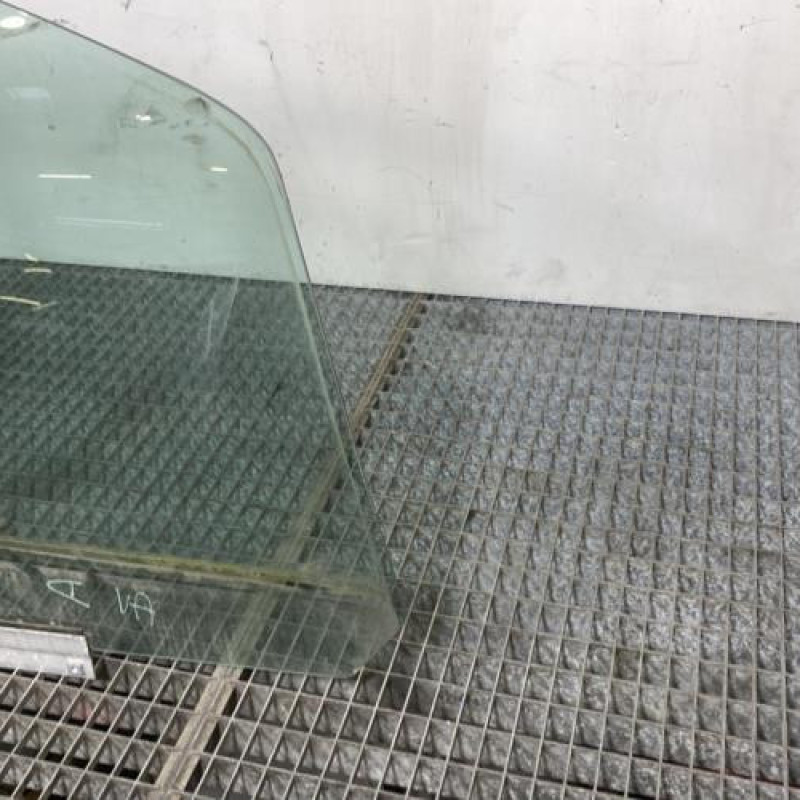 Vitre avant droit OPEL ZAFIRA B Photo n°4