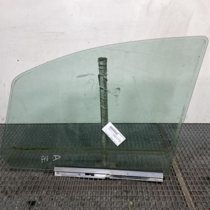 Vitre avant droit OPEL ZAFIRA B Photo n°6