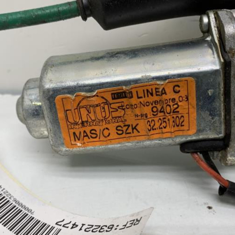 Leve vitre electrique avant droit SUZUKI WAGON-R Photo n°2