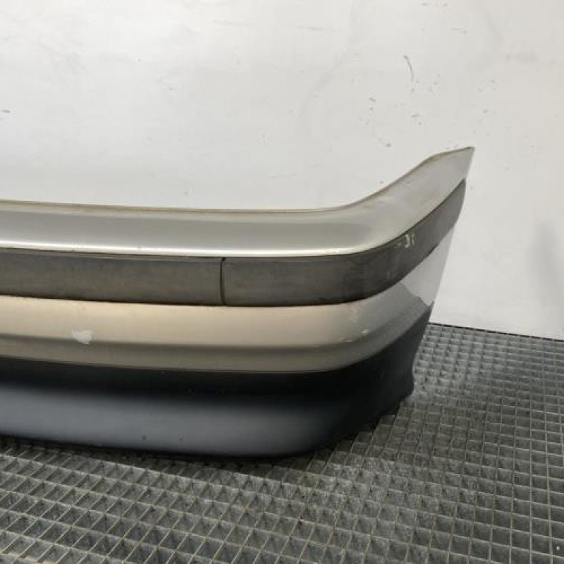 Pare choc arriere BMW SERIE 3 E36 Photo n°3