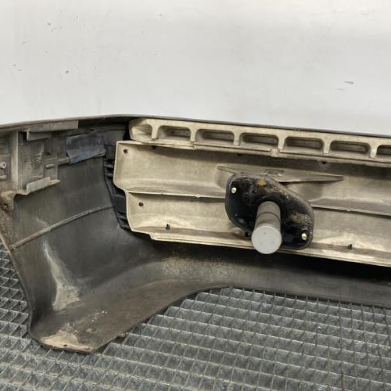 Pare choc arriere BMW SERIE 3 E36 Photo n°5