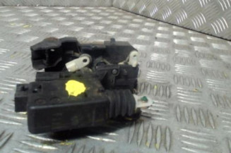 Serrure avant droit RENAULT CLIO 1