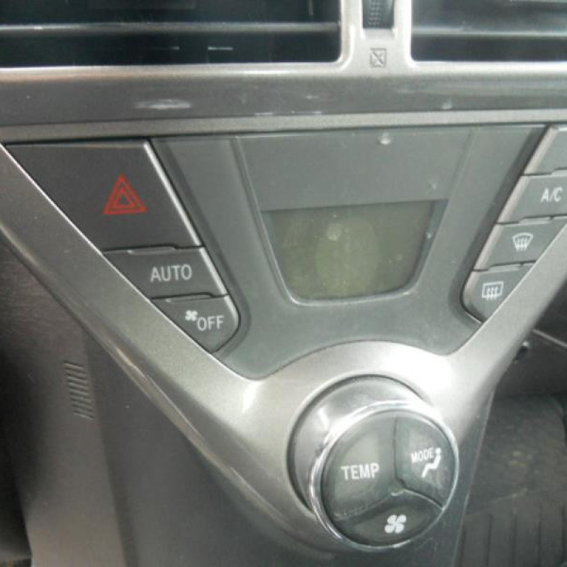 Bloc ABS (freins anti-blocage) TOYOTA IQ Photo n°9