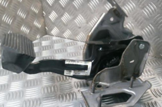 Pedale de frein PEUGEOT 208 1