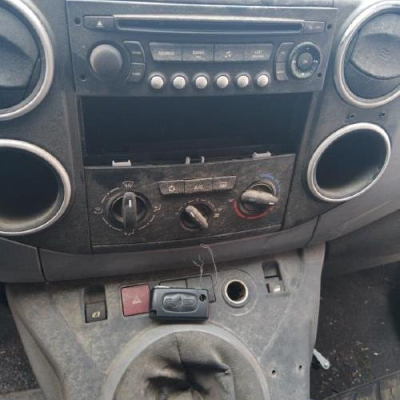 Pretensionneur de ceinture avant droit CITROEN BERLINGO 2 Photo n°12