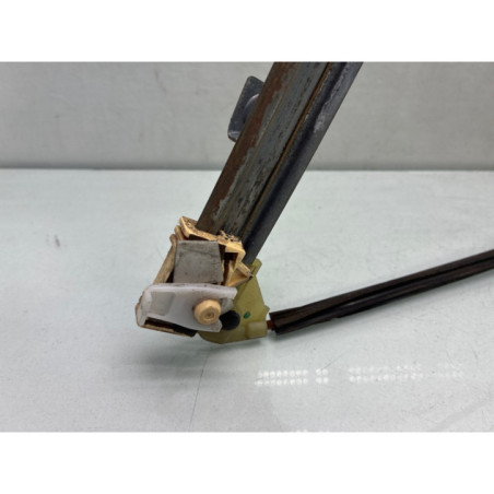 Leve vitre electrique avant gauche RENAULT CLIO 2 Photo n°1