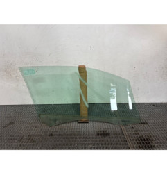 Vitre avant gauche PEUGEOT 208 1