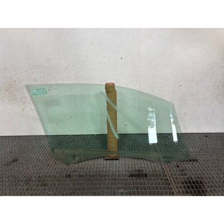 Vitre avant gauche PEUGEOT 208 1