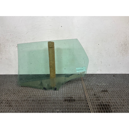 Vitre arriere droit PEUGEOT 407