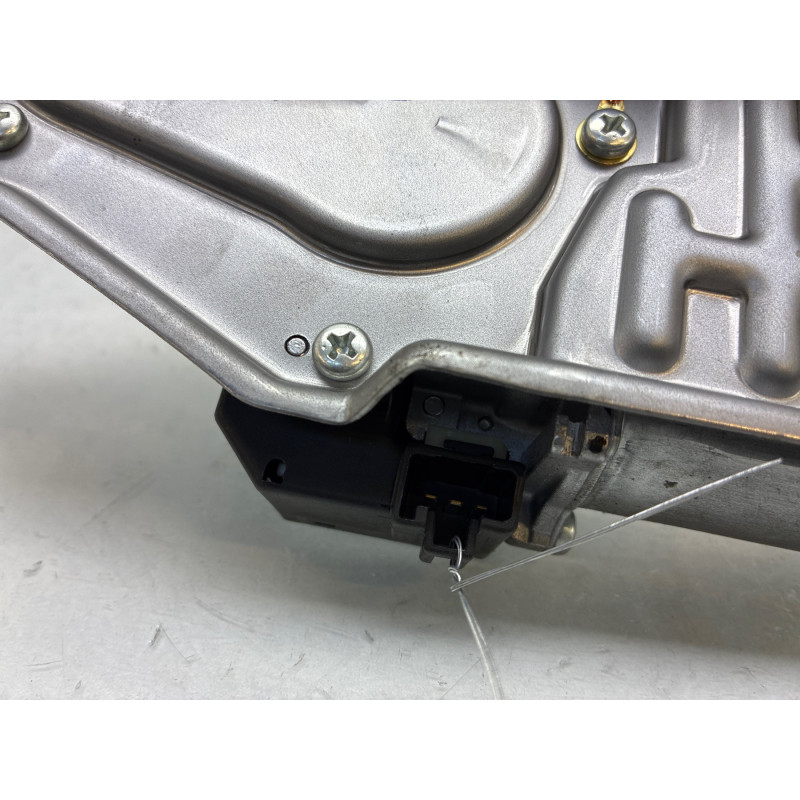 Moteur essuie glace arriere TOYOTA COROLLA 10 Photo n°3