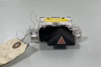Bouton de warning FORD FOCUS 1 Photo n°1