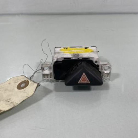 Bouton de warning FORD FOCUS 1 Photo n°1