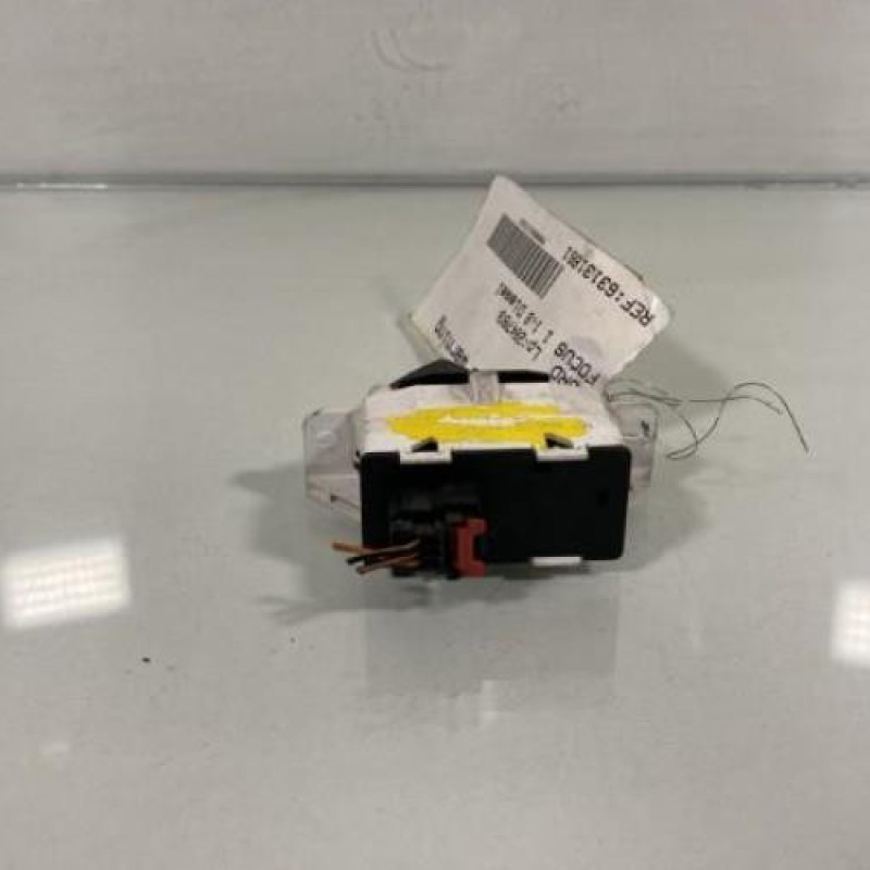 Bouton de warning FORD FOCUS 1 Photo n°3