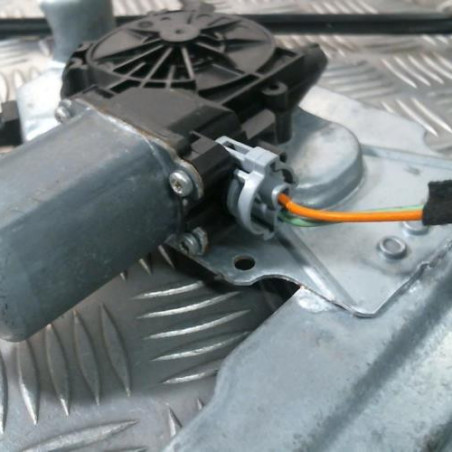Leve vitre electrique avant gauche RENAULT CLIO 3