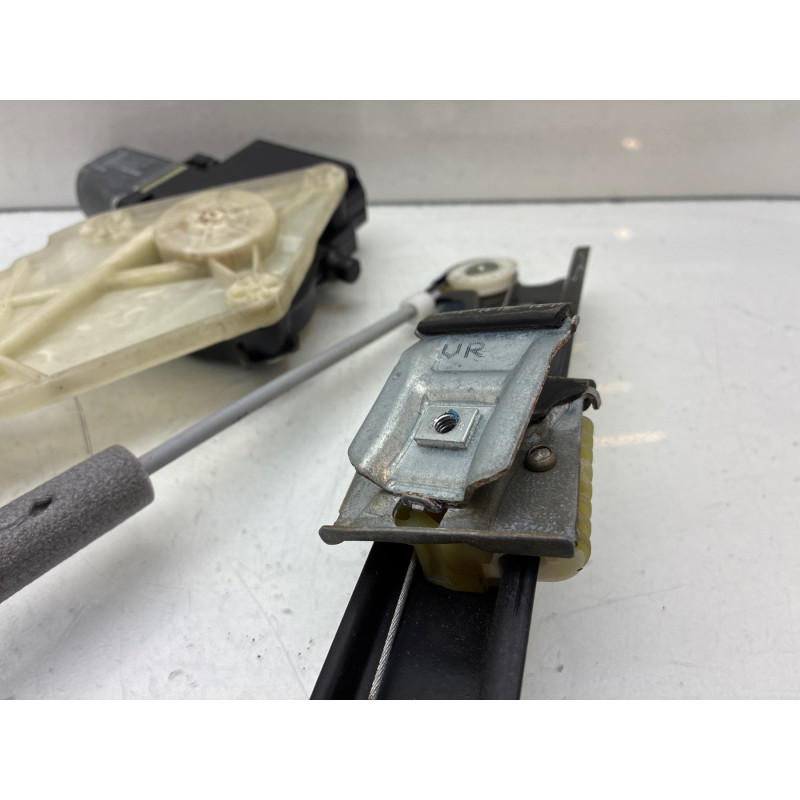 Leve vitre electrique avant droit VOLKSWAGEN POLO 5 Photo n°8