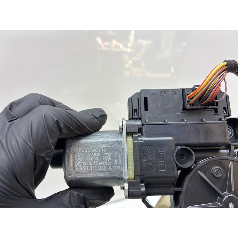 Leve vitre electrique avant gauche VOLKSWAGEN POLO 5 Photo n°8