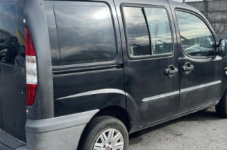 Porte de coffre droit FIAT DOBLO 1