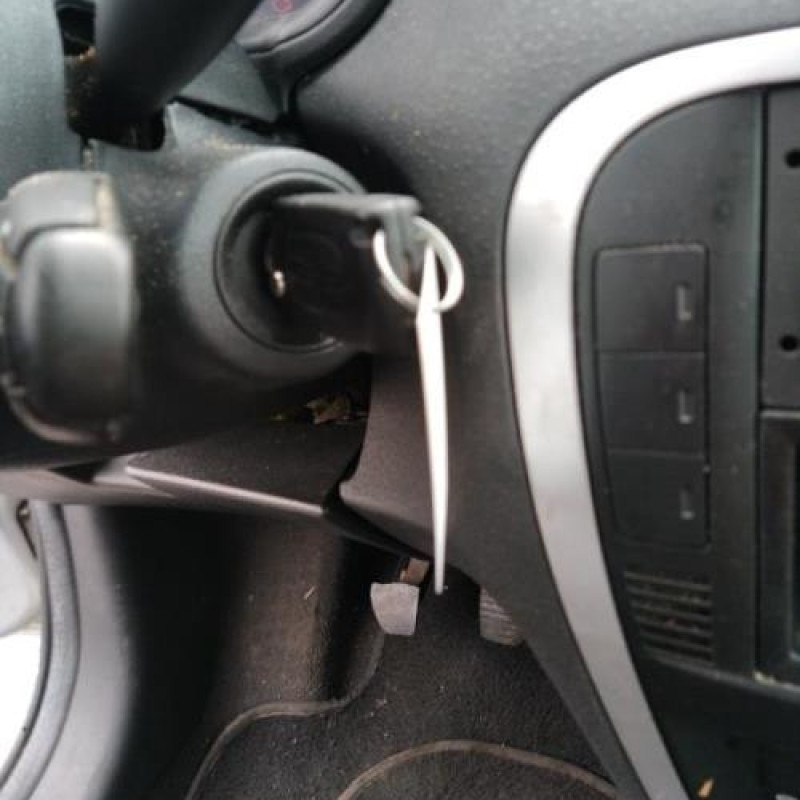 Serrure avant droit CITROEN C2 Photo n°11