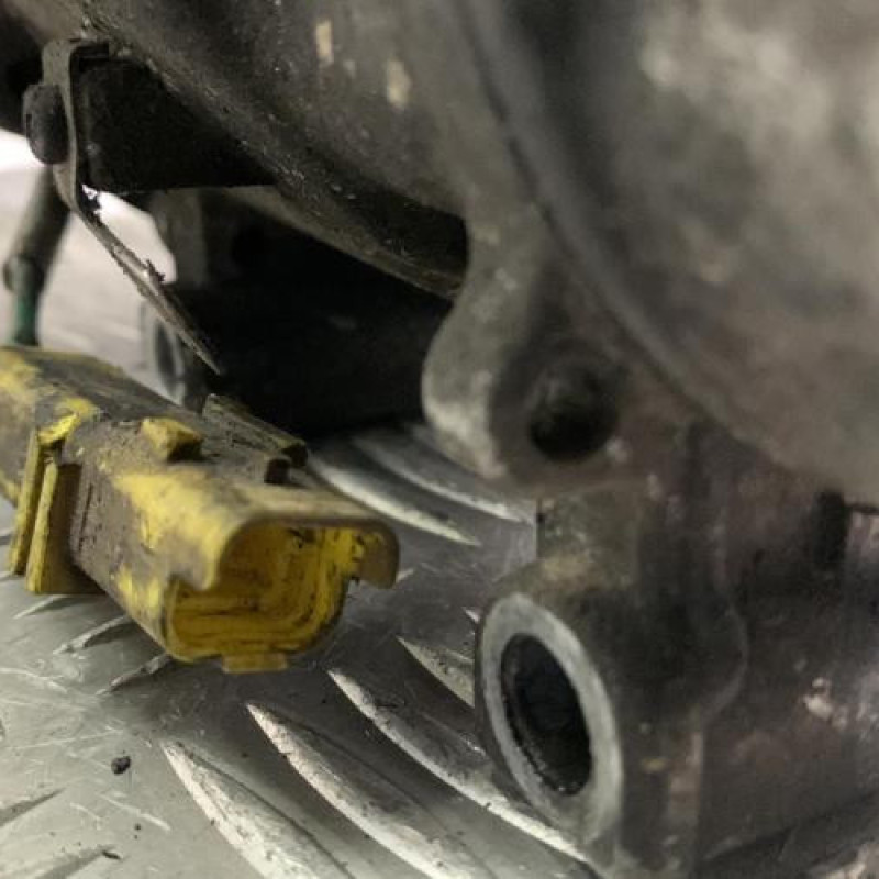 Compresseur clim CITROEN C3 1 Photo n°4
