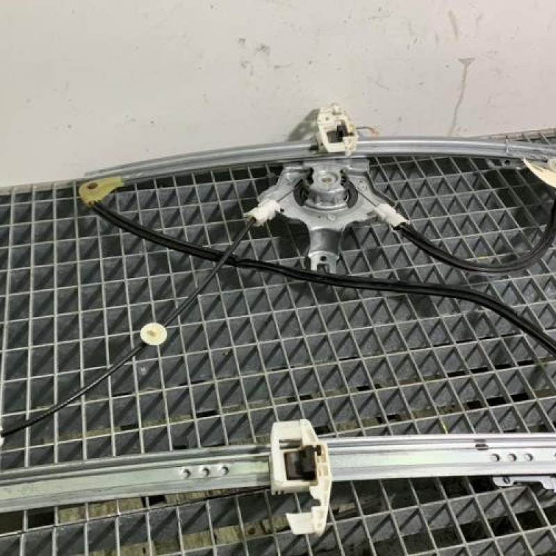 Leve vitre electrique avant droit CITROEN XSARA Photo n°3