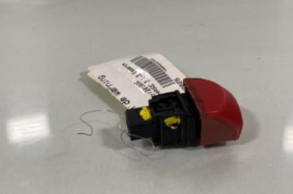 Bouton de warning NISSAN MICRA 3