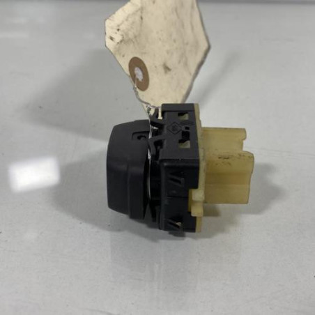 Interrupteur de leve vitre avant gauche DACIA SANDERO 2