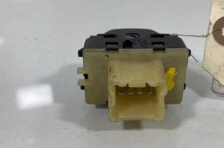 Interrupteur de leve vitre avant gauche DACIA SANDERO 2