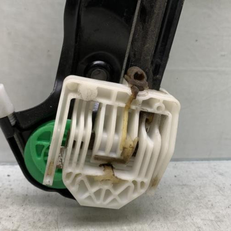 Leve vitre electrique avant gauche BMW SERIE 3 E91 Photo n°3