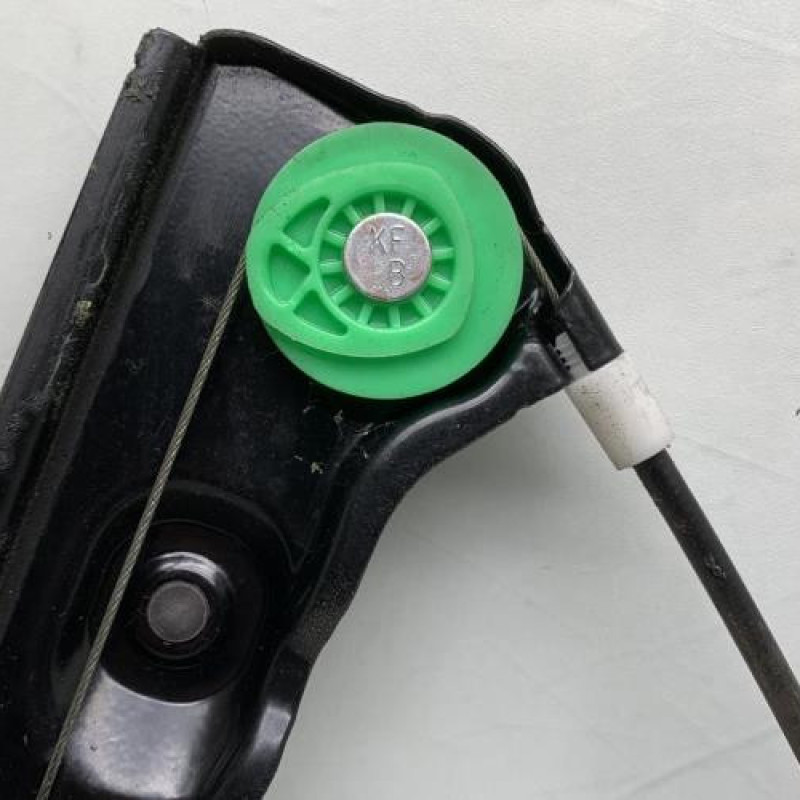Leve vitre electrique avant gauche BMW SERIE 3 E91 Photo n°5