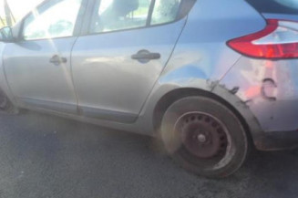 Pretensionneur de ceinture avant droit RENAULT MEGANE 3