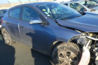 Pretensionneur de ceinture avant droit RENAULT MEGANE 3