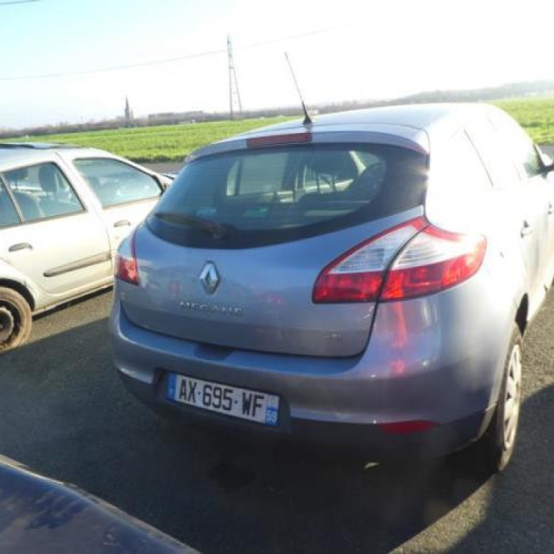 Pretensionneur de ceinture avant droit RENAULT MEGANE 3 Photo n°11
