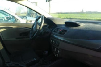 Pretensionneur de ceinture avant droit RENAULT MEGANE 3