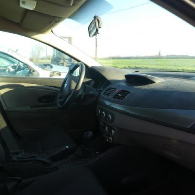 Pretensionneur de ceinture avant droit RENAULT MEGANE 3 Photo n°12
