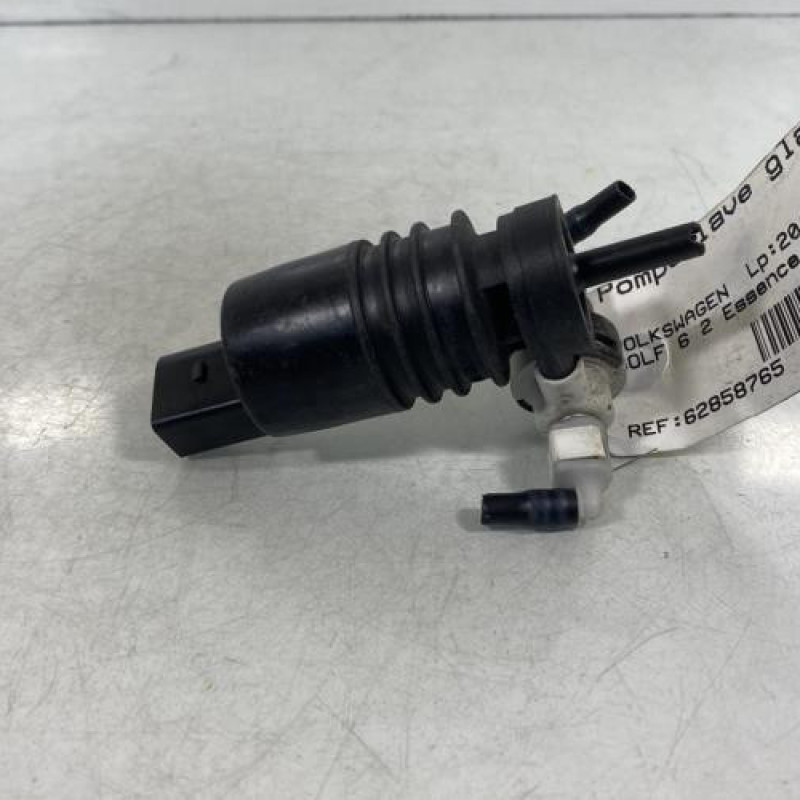 Pompe lave glace avant VOLKSWAGEN GOLF 6 Photo n°3