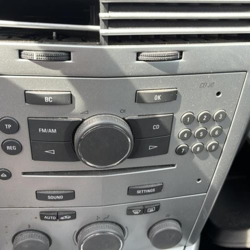 Moteur essuie glace arriere OPEL ASTRA H Photo n°3