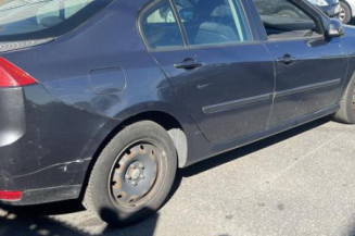 Pretensionneur de ceinture avant droit RENAULT LAGUNA 3