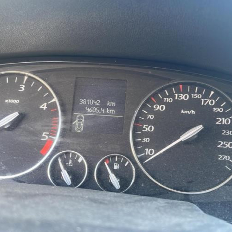 Pretensionneur de ceinture avant droit RENAULT LAGUNA 3 Photo n°12