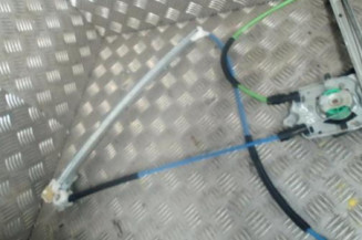 Leve vitre electrique avant gauche RENAULT LAGUNA 2 Photo n°1