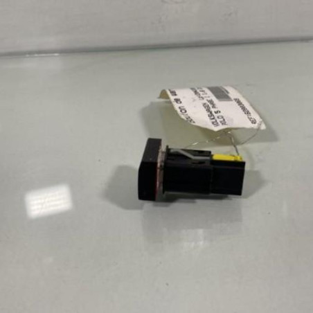 Bouton de warning VOLKSWAGEN POLO 5