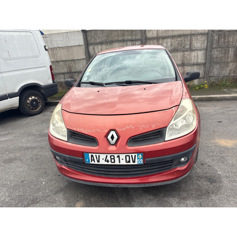 RENAULT CLIO 3 PHASE 1 1.5 DCI - 8V TURBO Photo n°4