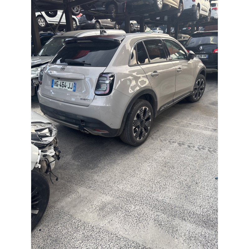 FIAT 600 1.2 - 12V TURBO HYBRID Photo n°4