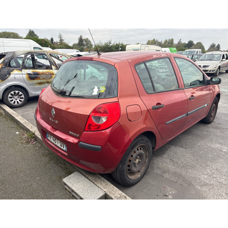 RENAULT CLIO 3 PHASE 1 1.5 DCI - 8V TURBO Photo n°5