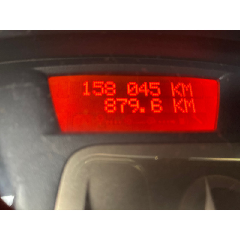 RENAULT CLIO 3 PHASE 1 1.5 DCI - 8V TURBO Photo n°10