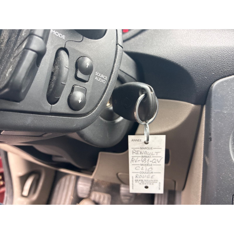 RENAULT CLIO 3 PHASE 1 1.5 DCI - 8V TURBO Photo n°11