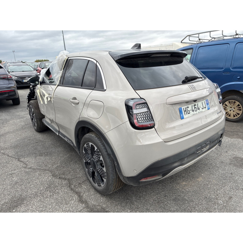 FIAT 600 1.2 - 12V TURBO HYBRID Photo n°14