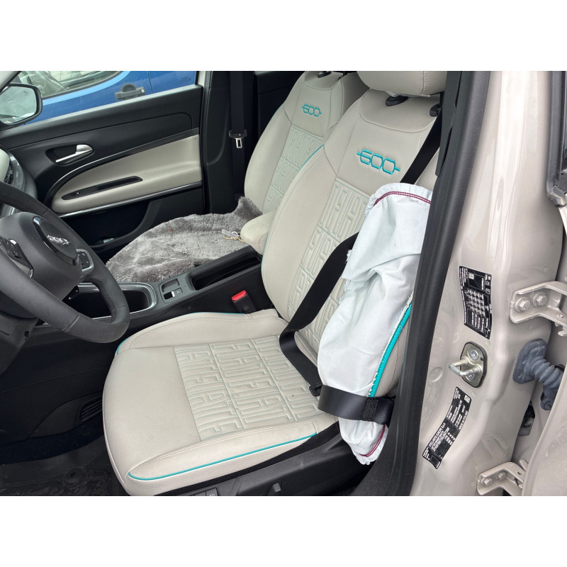 FIAT 600 1.2 - 12V TURBO HYBRID Photo n°22