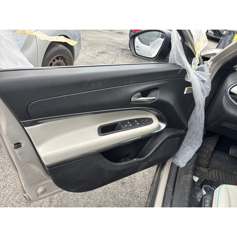 FIAT 600 1.2 - 12V TURBO HYBRID Photo n°25
